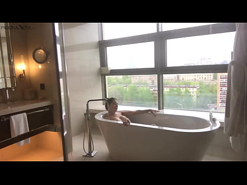 ❤️ Tremendous nwa ọhụrụ mmasị jerking anya ọtụ ya n'ime ụlọ ịwụ ahụ ❌ Anal porn ️❤