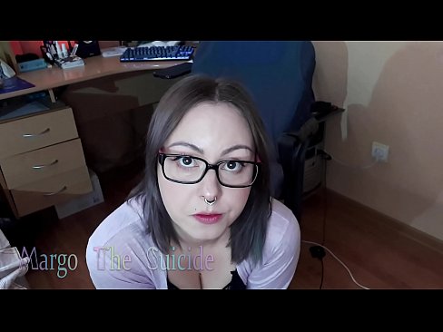 ❤️ Nwatakịrị nwanyị sexy nwere ugegbe na-eme Dildo nke ukwuu na igwefoto ❌ Anal porn ️❤
